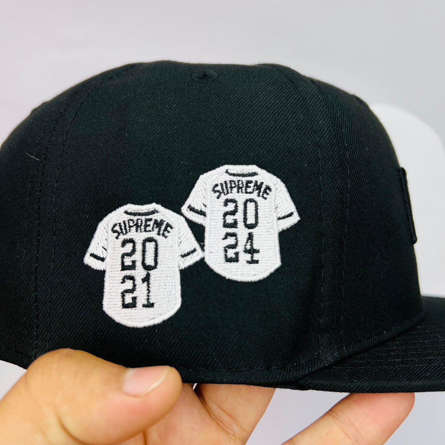 SUP03 Gorra 8C Supreme PL Cerrada