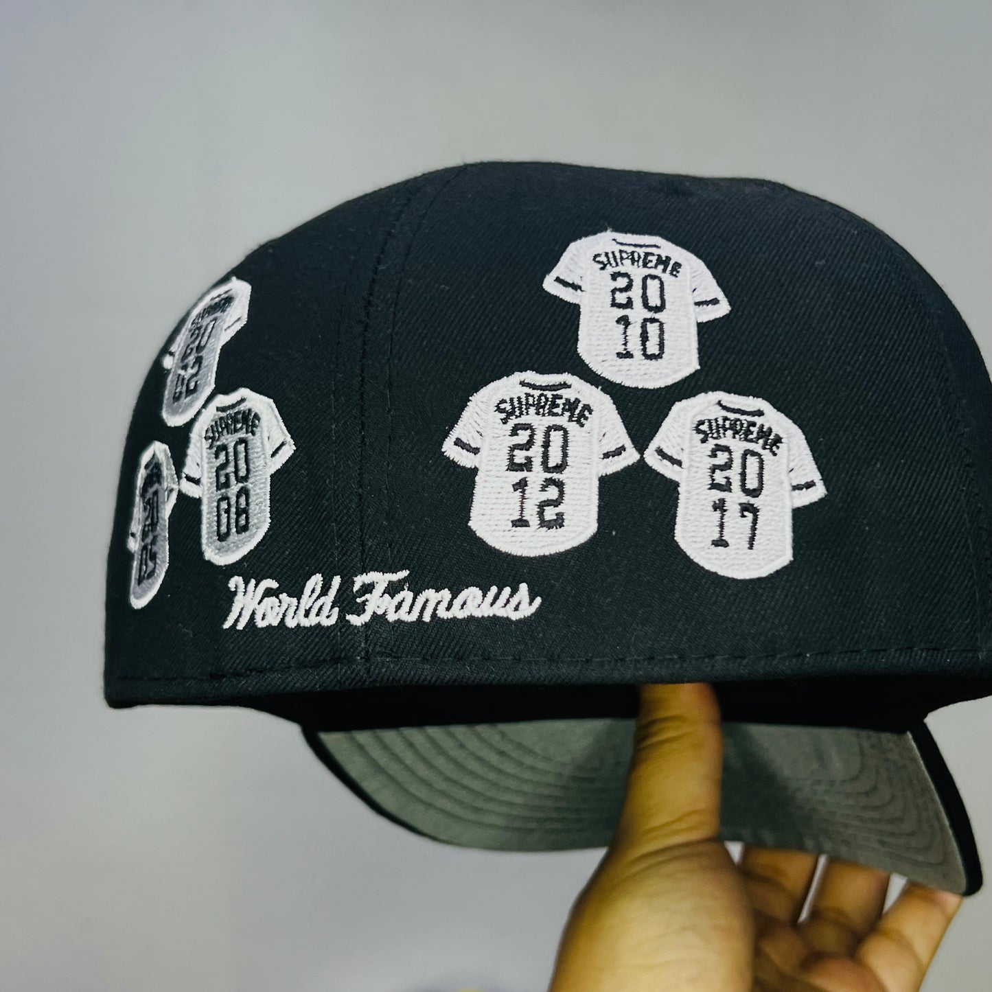 SUP02 Gorra 8C Supreme SCV Cerrada