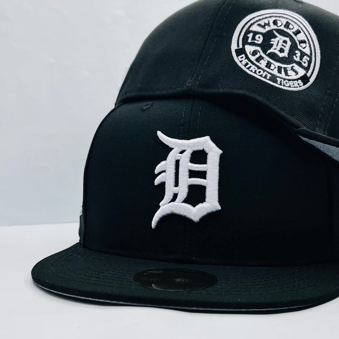 DT10 Gorra 8C Detroit Tigers PL Cerrada