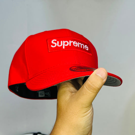 SUP04 Gorra 8C Supreme SCV Cerrada