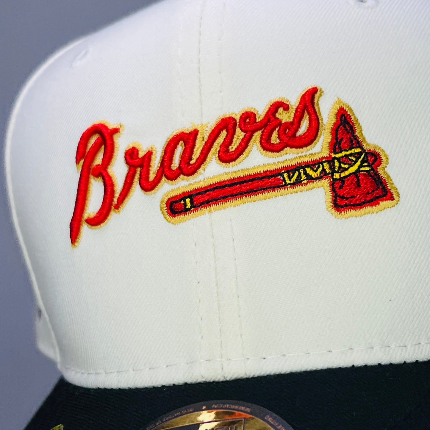 AB04 Gorra 8C Atlanta Braves SCV Cerrada