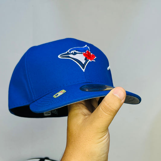 TBJ01 Gorra 8C Toronto Blue Jays SCV Cerrada