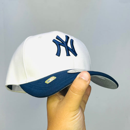 NY02 Gorra 3J New York Yankees CV Ajustable