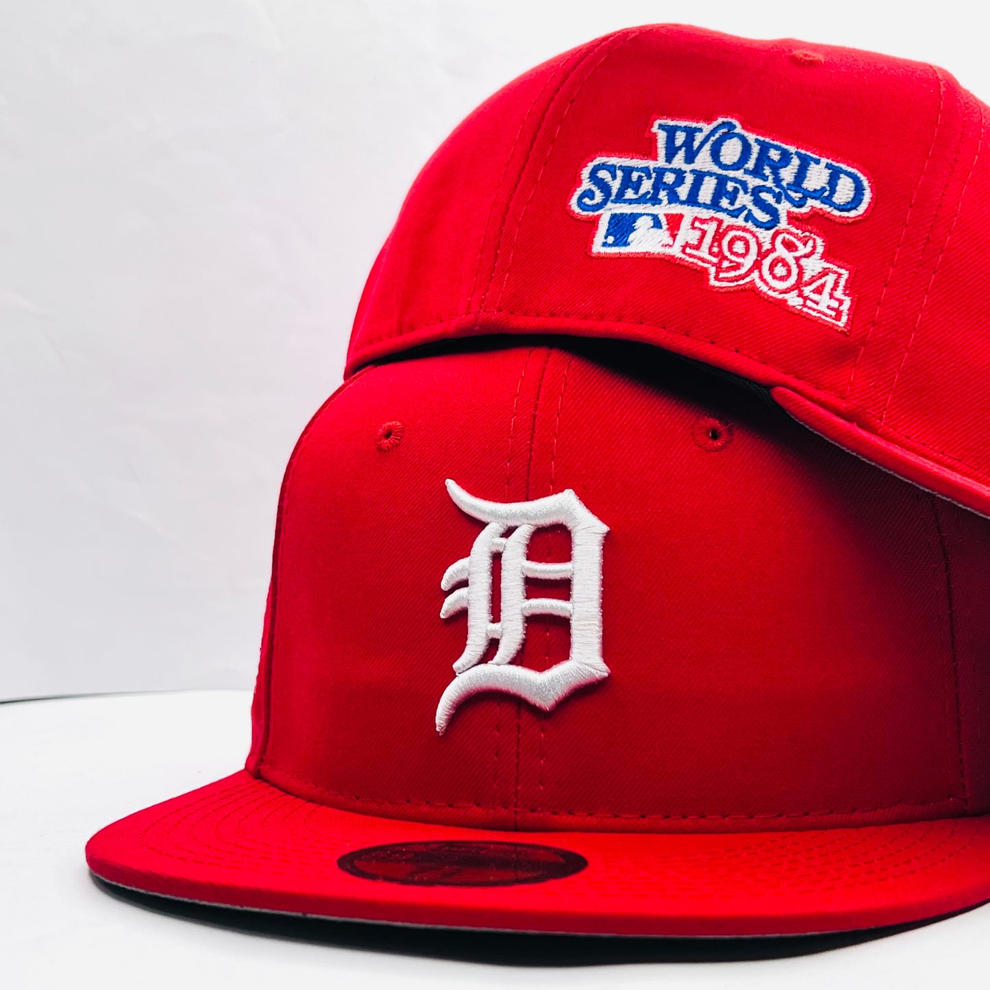 DT08 Gorra 8C Detroit Tigers PL Cerrada