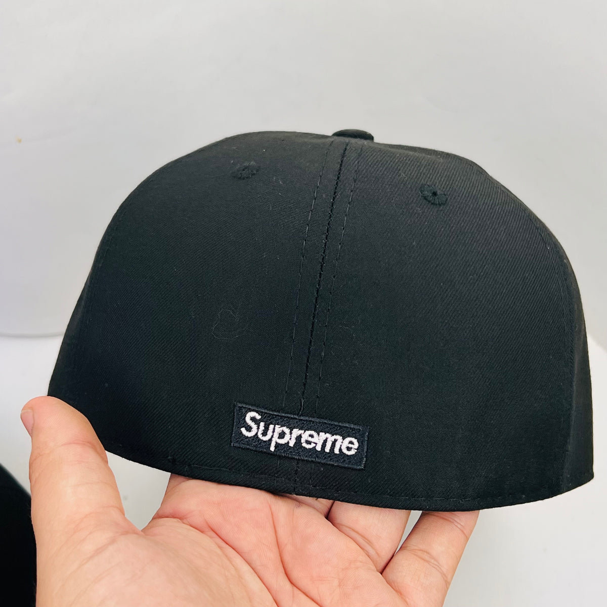 SUP09 Gorra 8C Supreme PL Cerrada