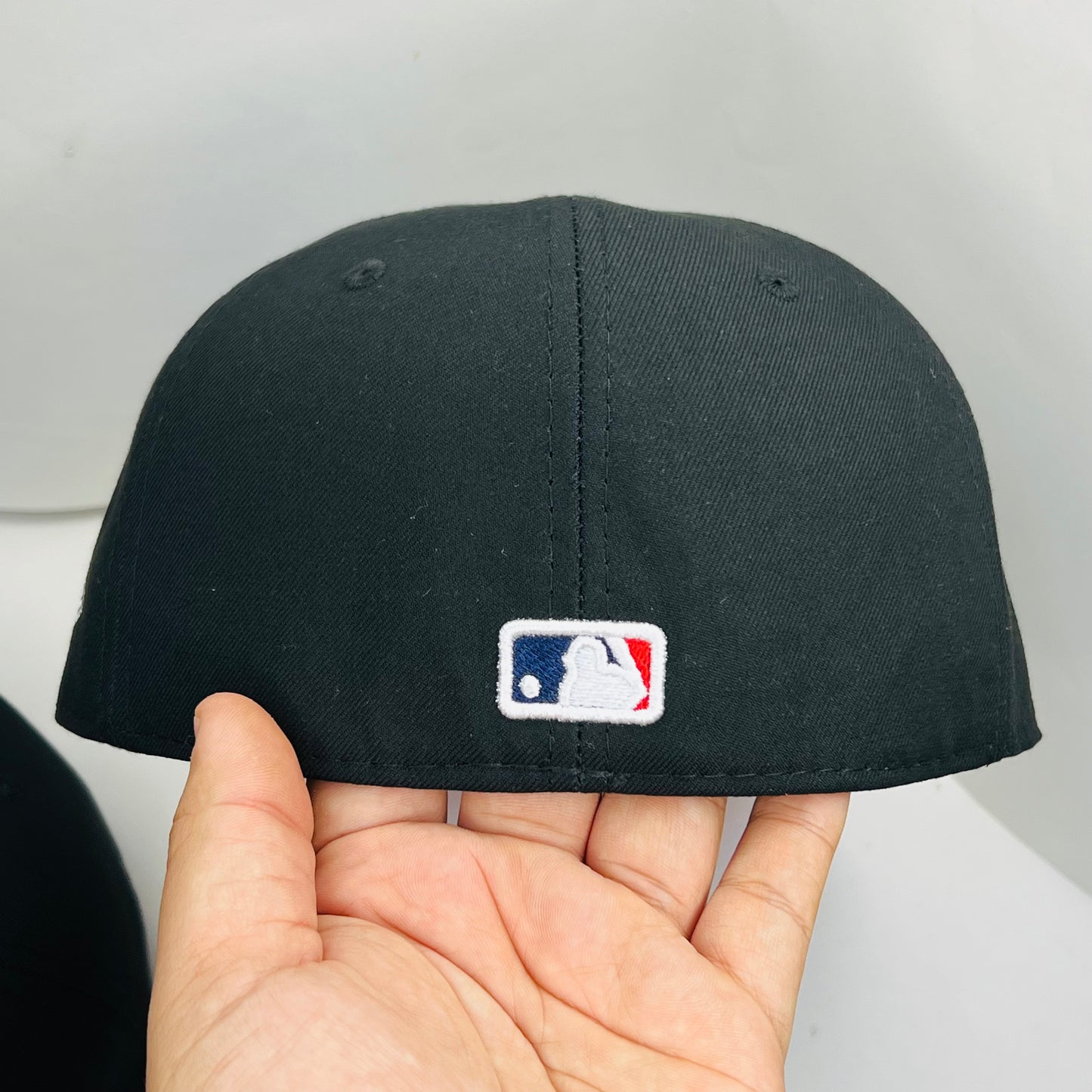 B08 Gorra 8C Boston Red Sox PL Cerrada