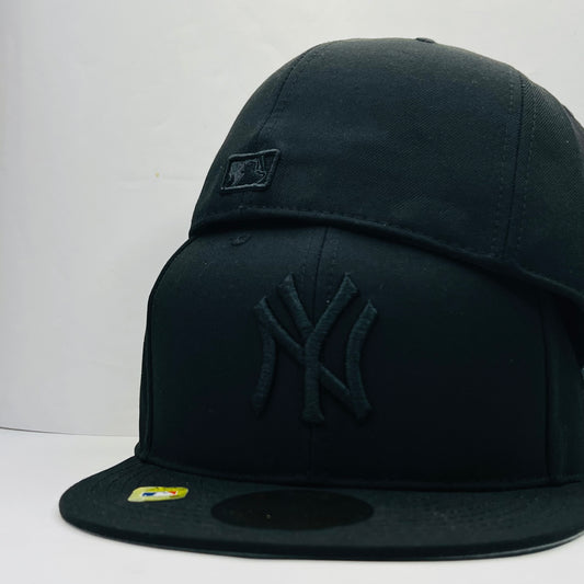 NY57 Gorra 8C New York Yankees PL Cerrada