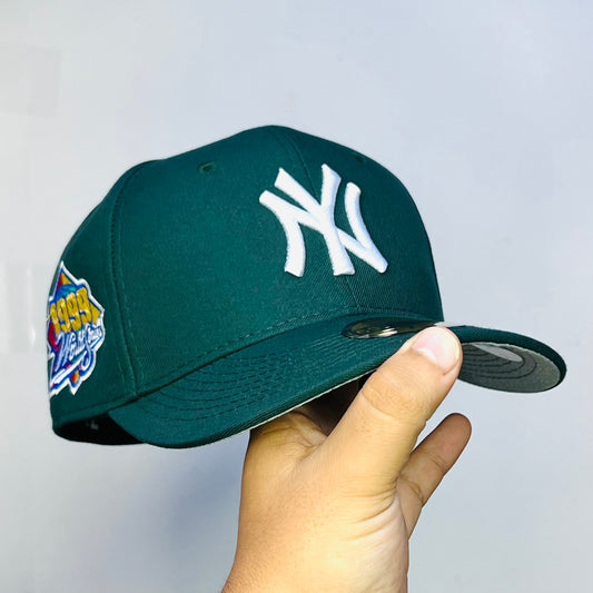 NY42 Gorra 8C New York Yankees SCV Cerrada