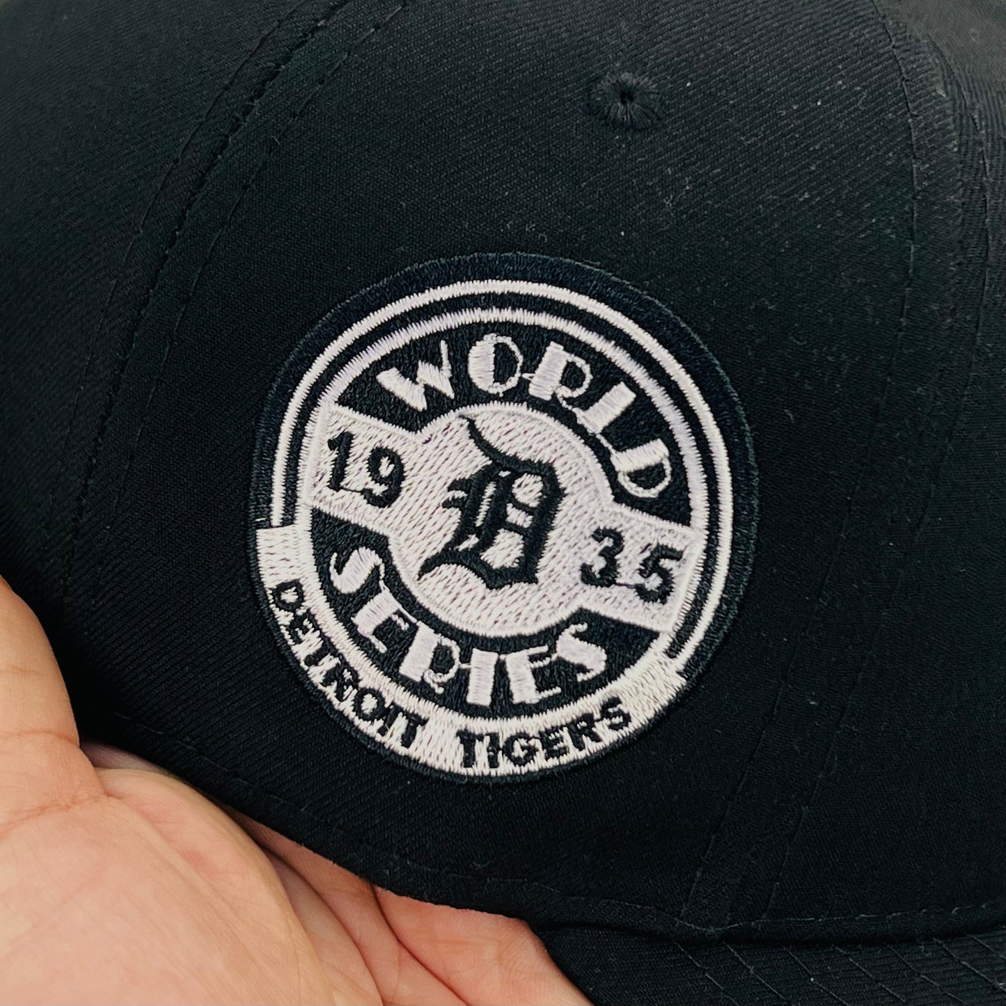 DT05 Gorra 8C Detroit Tigers PL Cerrada
