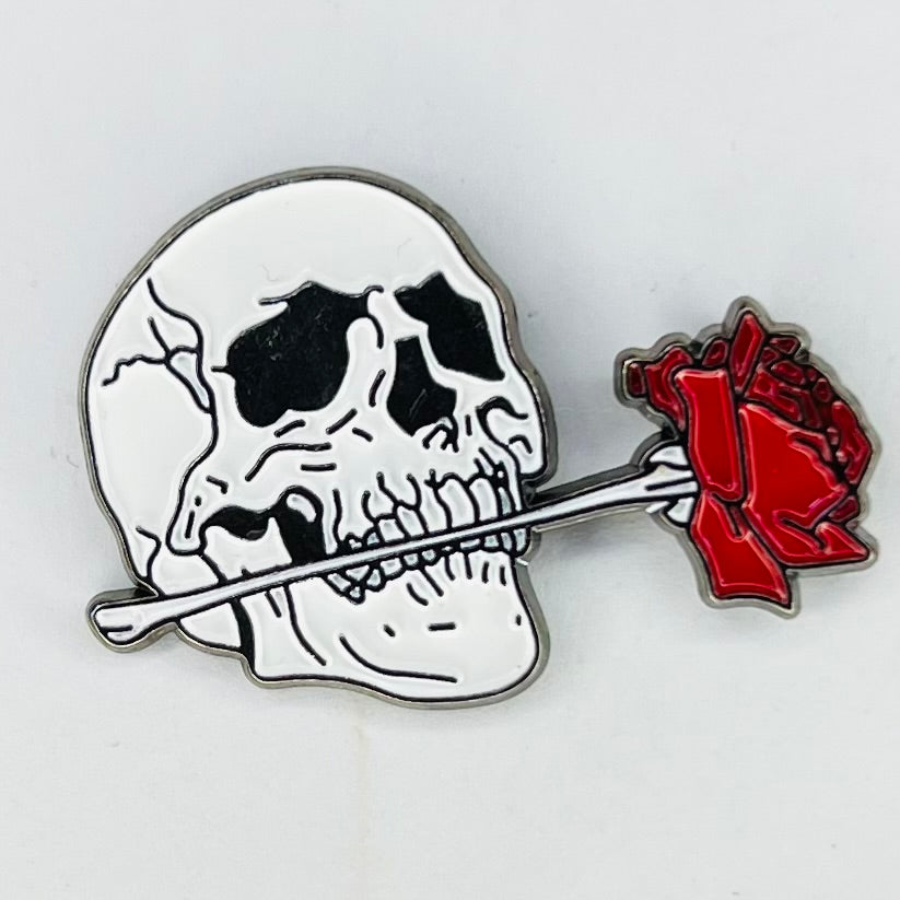 PN06 PIN Gorra Skull 01