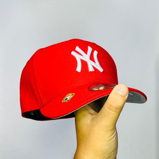 NY25 Gorra 8C New York Yankees SCV Cerrada