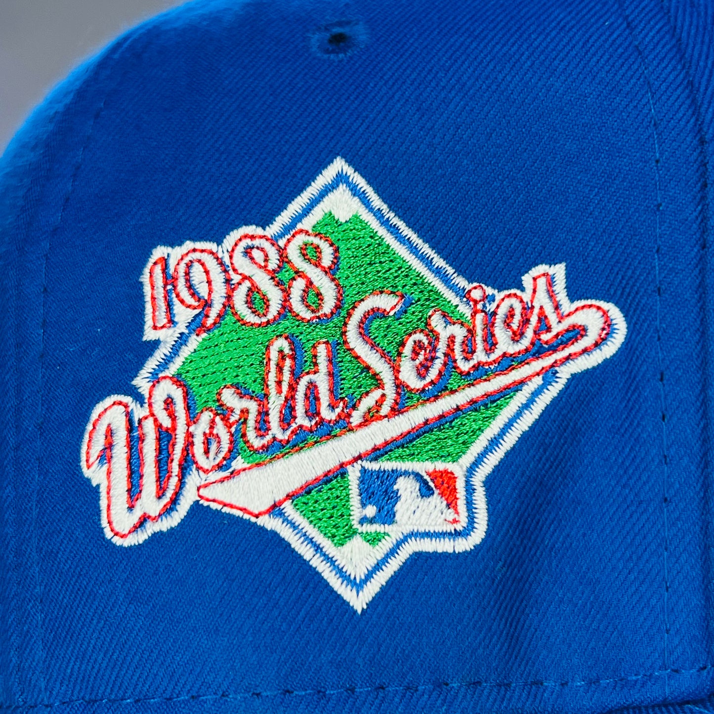 LA04 Gorra 8C Los Angeles Dodgers SCV Cerrada