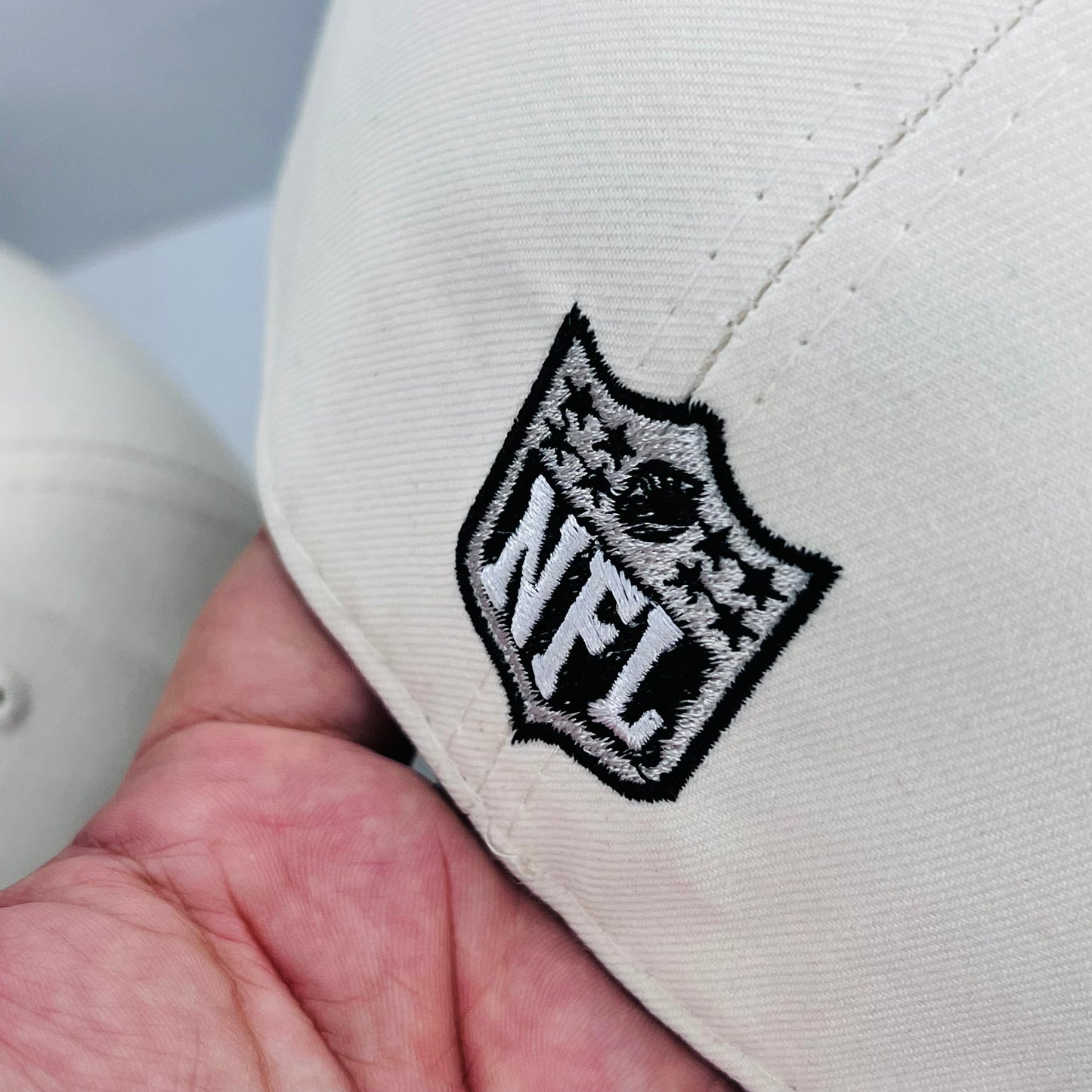 RD02 Gorra 8C Las Vegas Raiders PL Cerrada