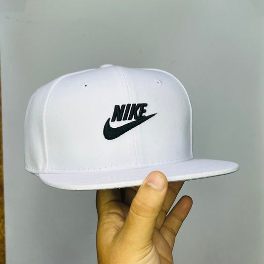 NK01 Gorra 6C Nike PL Ajustable