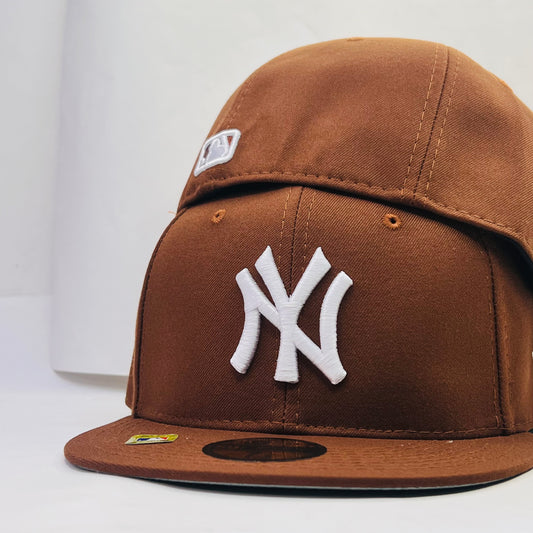 NY63 Gorra 8C New York Yankees PL Cerrada