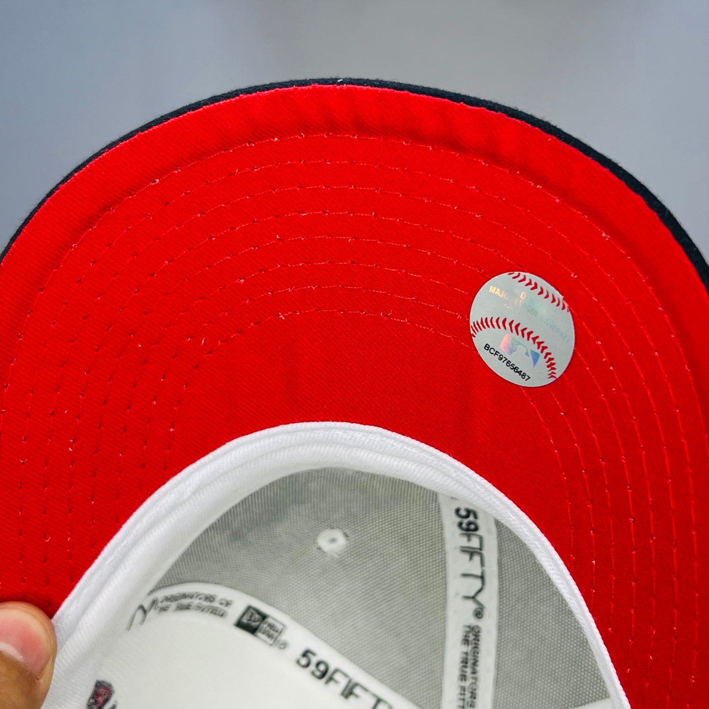 AB05 Gorra 8C Atlanta Braves SCV Cerrada