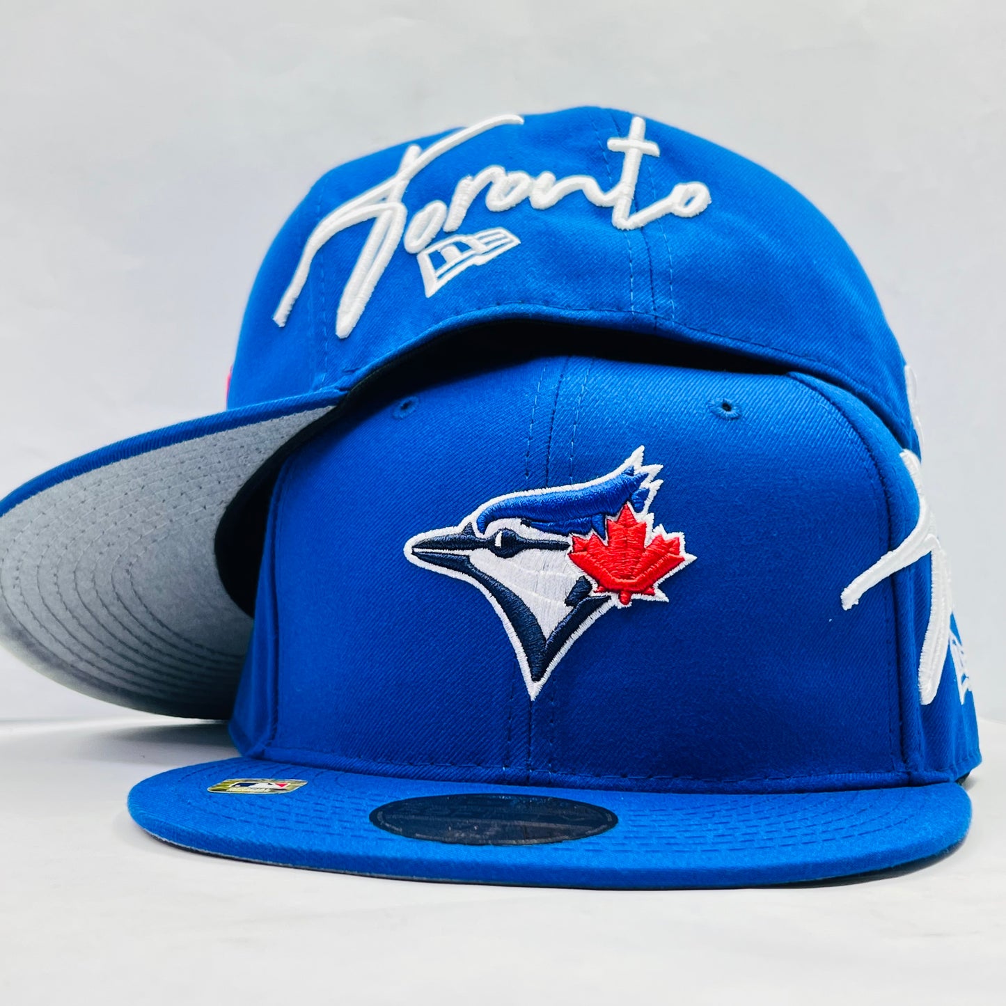 TBJ01 Gorra 8C Toronto Blue Jays PL Cerrada