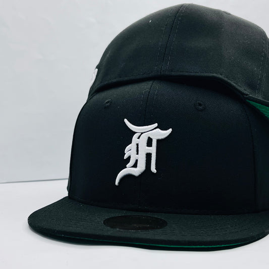 FG02 Gorra 8C Fear of God PL Cerrada