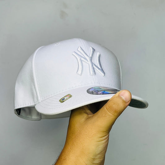 NY07 Gorra 8C New York Yankees SCV Ajustable