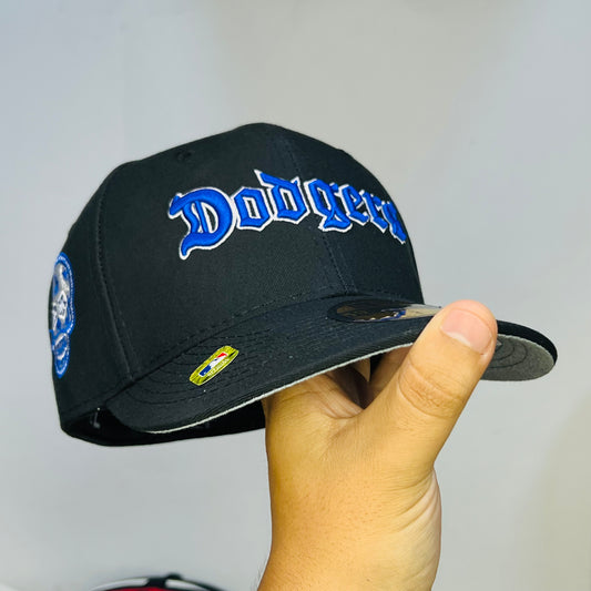 LA11 Gorra 8C Los Angeles Dodgers SCV Cerrada