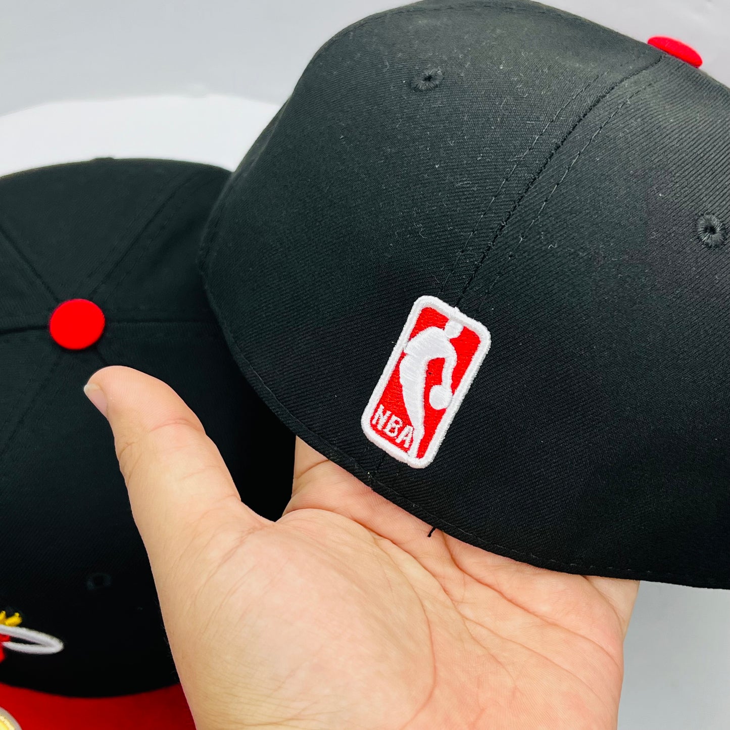 MH01 Gorra 8C Miami Heat PL Cerrada