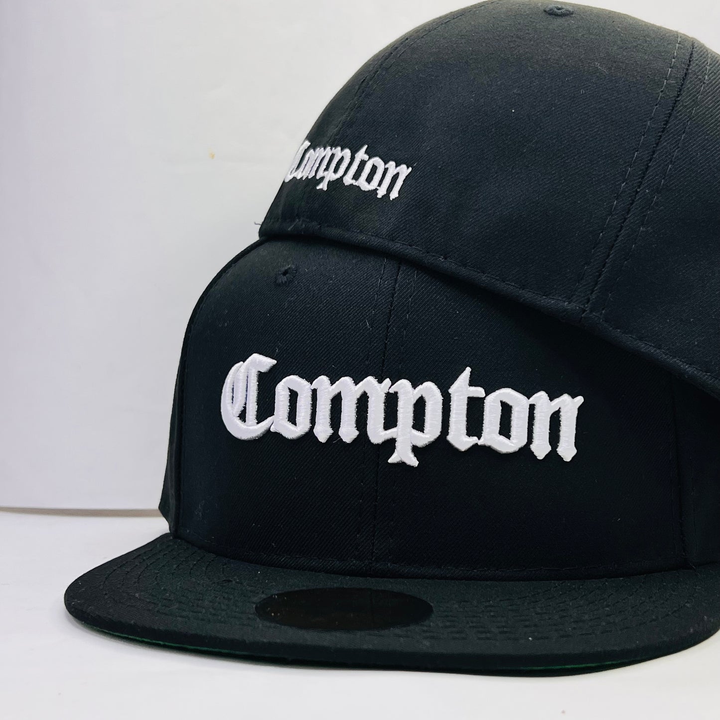 CMP02 Gorra 8C Compton PL Cerrada