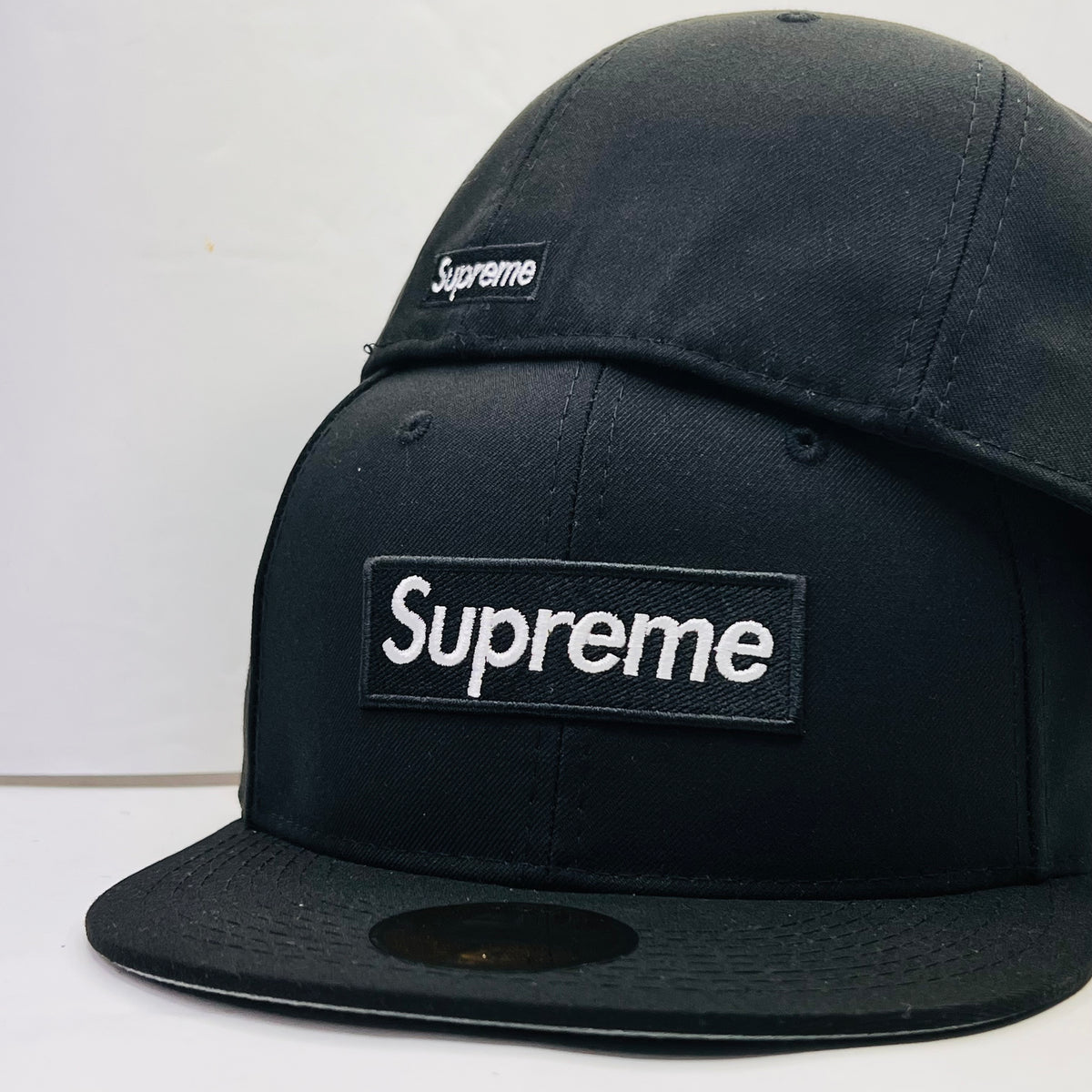 SUP09 Gorra 8C Supreme PL Cerrada