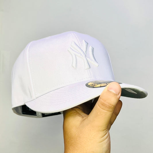 NY35 Gorra 8C New York Yankees SCV Cerrada