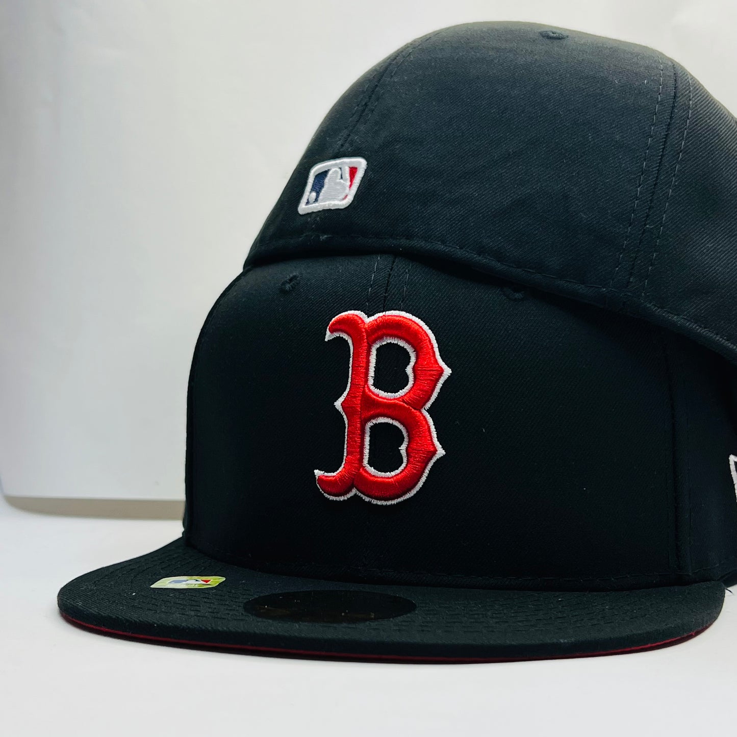 B08 Gorra 8C Boston Red Sox PL Cerrada