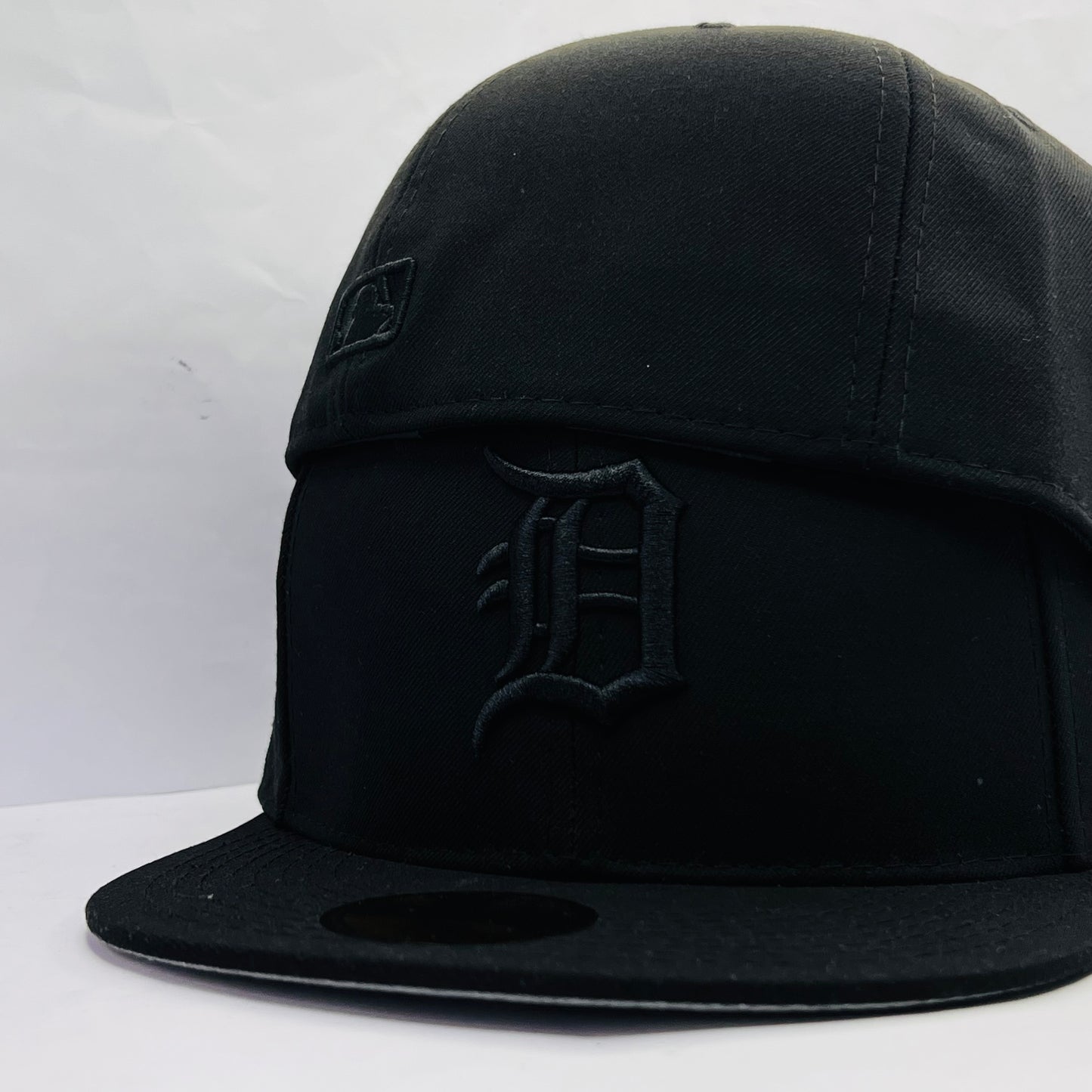 DT06 Gorra 8C Detroit Tigers PL Cerrada