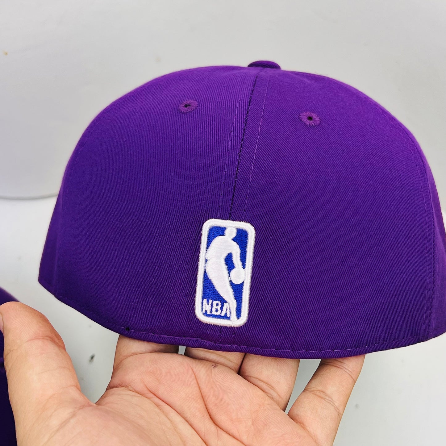 LK01 Gorra 8C Los Angeles Lakers PL Cerrada