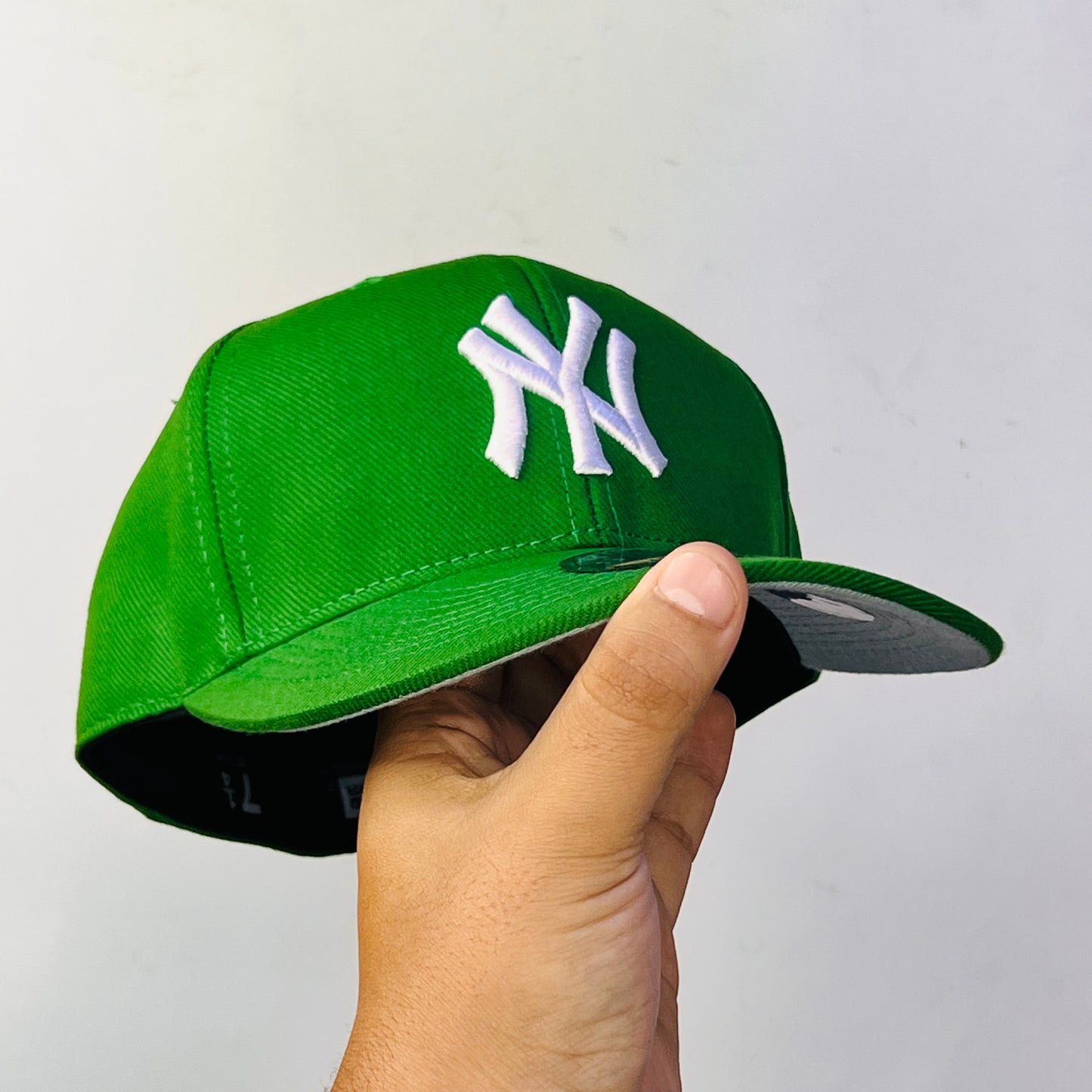 NY02 Gorra 6C New York Yankees SCV Cerrada