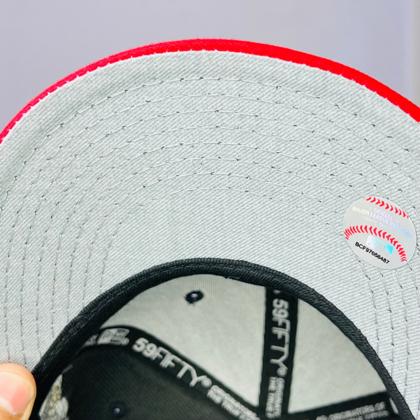 AB01 Gorra 8C Atlanta Braves SCV Cerrada